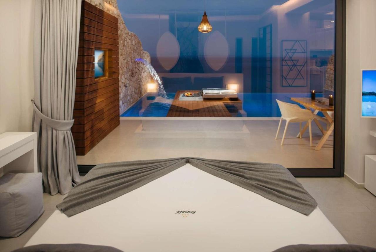 Emerald Cave Suites Agios Nikolaos  Exterior photo